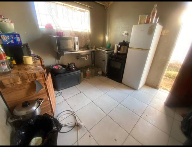 2 BEDROOM HOUSE FOR SALE IN EZIBELENI